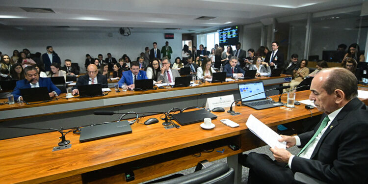 Sem consenso, exame de proficiência pode mudar a carreira de médico — Senado Notícias