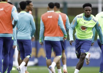 Vinicius Júnior diz que seleção evolui sob comando de Carlo Ancelotti