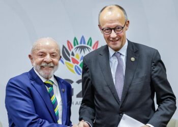 Após mal-estar sobre críticas a Belém, Lula se reúne com premiê alemão