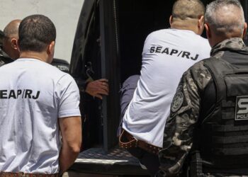 Chefes do Comando Vermelho são transferidos para presídios federais