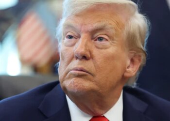 Trump diz em rede social que espaço aéreo da Venezuela está fechado