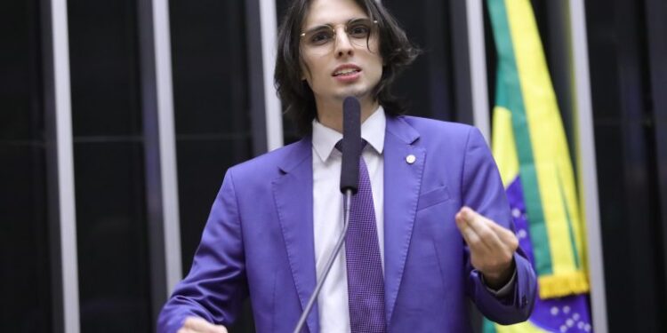 Projeto cria política nacional de conectividade sustentável para comunidades remotas – Notícias