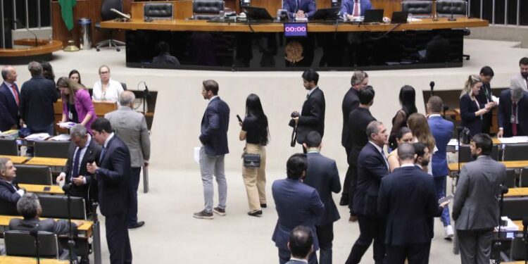 Câmara aprova programa para certificar obras resilientes a eventos climáticos extremos – Notícias