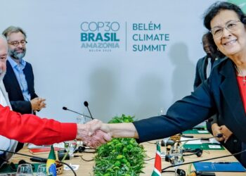 Lula se reúne com líderes do Suriname e de Papua Nova Guiné na COP30