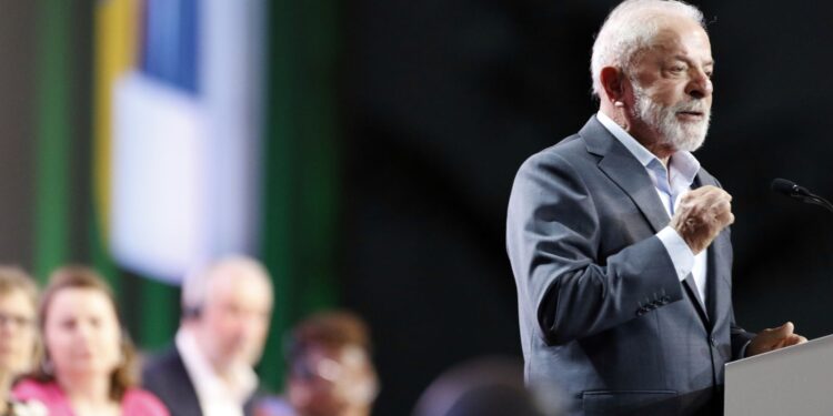 Emergência climática é uma crise da desigualdade, diz Lula na COP30