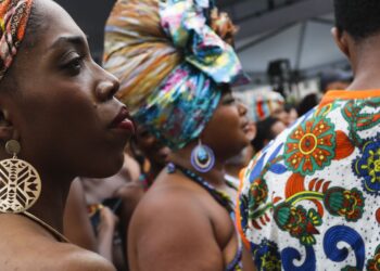 Hoje é Dia destaca consciência negra, trânsito e Rachel de Queiroz