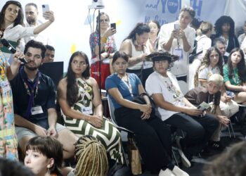 COP30: crianças participam de negociações em dia dedicado à infância