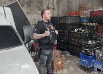 Polícia de SP faz operação contra comércio de bebidas adulteradas