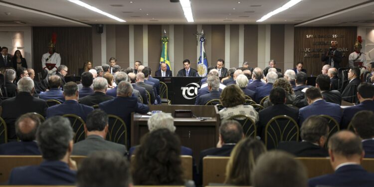 Concurso do TCU oferece 20 vagas e recebe inscrições até 3 de dezembro