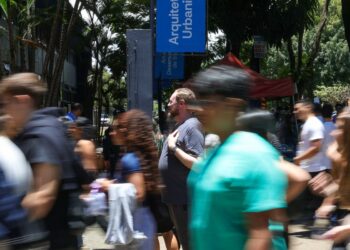 Abstenção no primeiro dia do Enem 2025 chegou a 27%