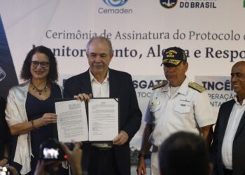 BNDES, Marinha e Cemaden fecham acordo para resposta a desastres