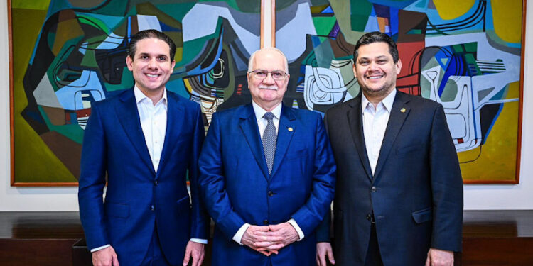 Presidentes de Senado, Câmara e STF se reúnem para discutir temas do Judiciário — Senado Notícias