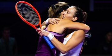 Stefani garante Brasil pela 1ª vez em decisão feminina do WTA Finals