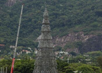 Rio se prepara para inaugurar árvore de natal da lagoa