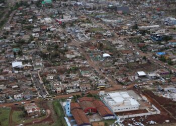 Paraná decreta calamidade pública após tornado destruir cidade