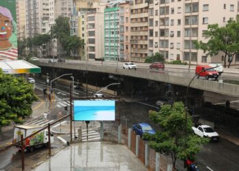 Estado de SP deve ter chuva e ventos intensos até a próxima terça