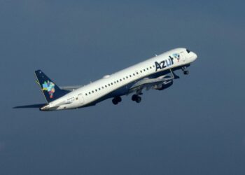 Vento forte faz aeronave arremeter em Congonhas