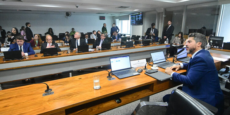 Vai ao Plenário selo para projetos de engenharia em bairros de baixa renda — Senado Notícias