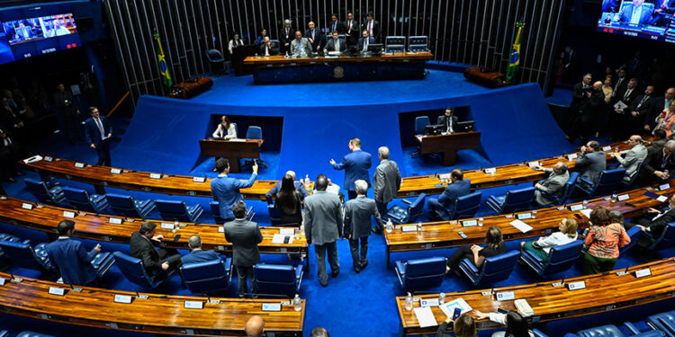 Aprovado projeto que libera imóveis da Previdência para fins sociais — Senado Notícias