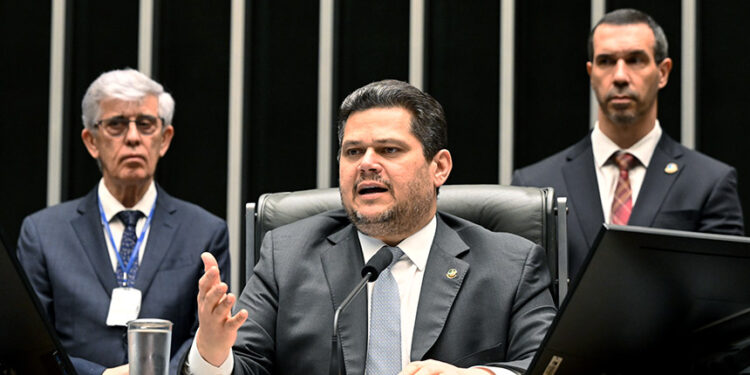 Davi encerra ano legislativo destacando união do Congresso e desafios do país — Senado Notícias