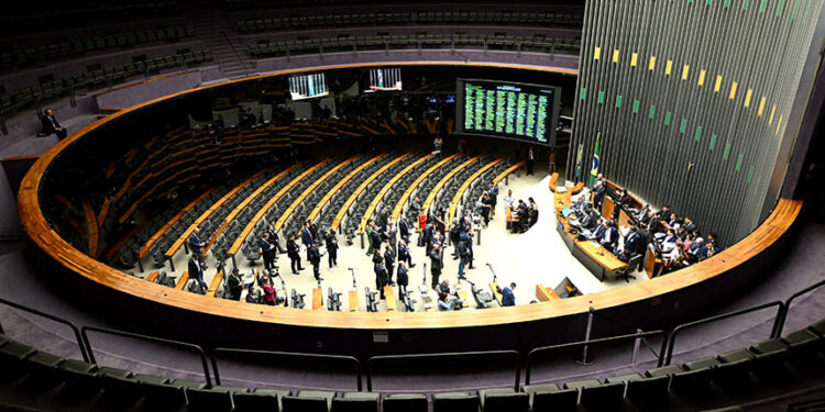 Aprovado projeto que facilita acesso de entidades de saúde a recursos da União — Senado Notícias