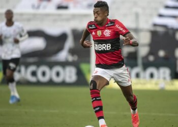 Justiça torna Bruno Henrique réu por estelionato