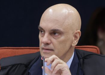 Moraes vota por condenar mais 5 réus da trama golpista e absolver um
