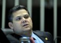 OPINIÃO  – discurso autoritário sob o manto da institucionalidade
