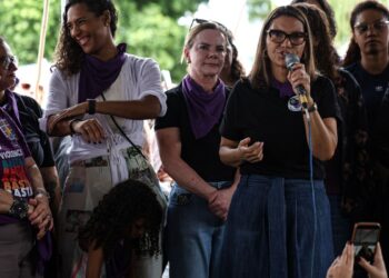 Ministras defendem penas maiores para crimes de feminicídio