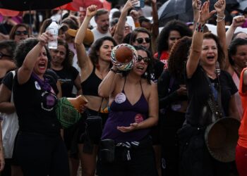 Em Brasília, mulheres denunciam feminicídios e a omissão do Estado