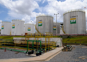 Lei destina recursos para Petrobras Biocombustível — Senado Notícias