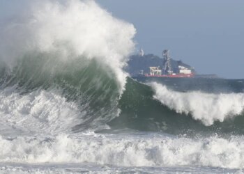 Marinha emite alerta de ressaca para o litoral do Rio no réveillon