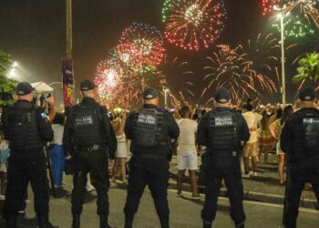 Réveillon no Rio terá 28,7 mil policiais e reconhecimento facial