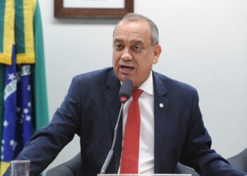 Comissão aprova projeto que prevê ajuda do governo para reconstruir casas em área atingida por desastre – Notícias