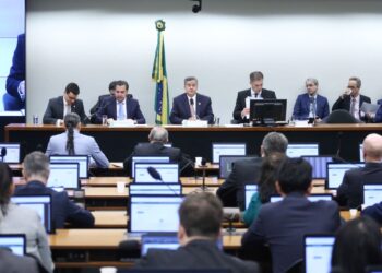 Comissão do Congresso aprova Orçamento de 2026