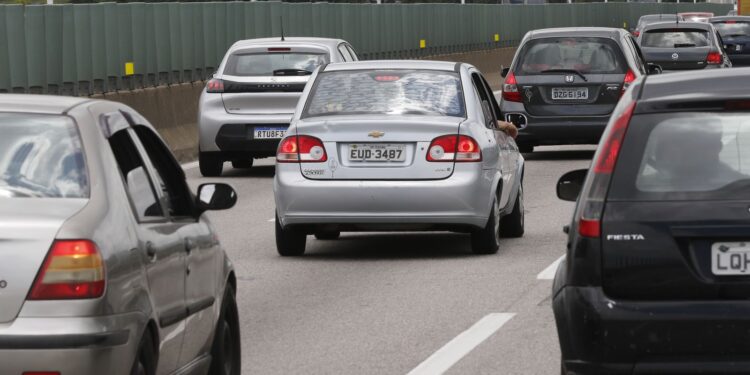 Prefeitura de São Paulo suspende rodízio de carros neste fim de ano