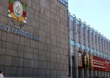 Lula sanciona porte de arma para policiais legislativos estaduais