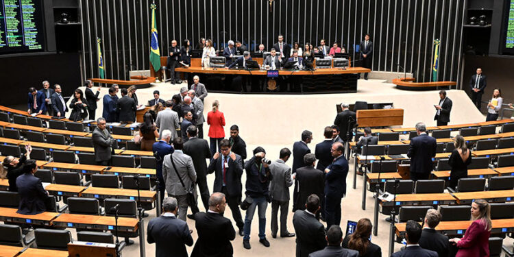 Congresso aprova R$ 14,2 milhões para Judiciário, TCU e Ministério Público — Senado Notícias
