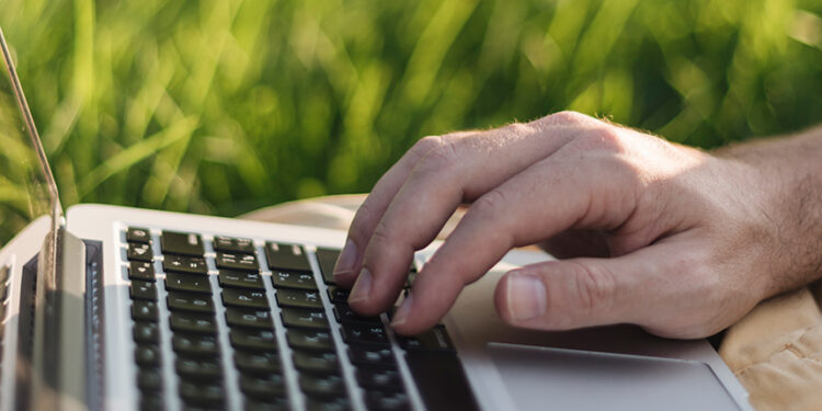 Lei permite que cooperativas prestem serviços de telecomunicações — Senado Notícias