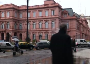 Argentina restringe imigração de venezuelanos ligados a Maduro