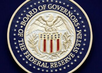 Trump usa acusação criminal como chantagem para reduzir juros, diz FED