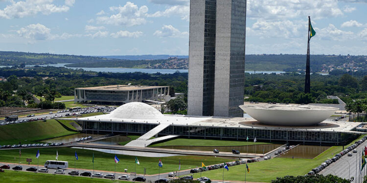 Ano legislativo começa com 24 medidas provisórias pendentes — Senado Notícias