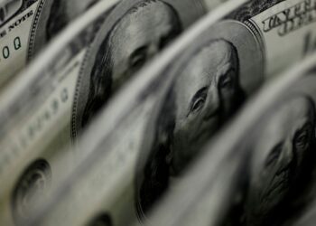 Dólar sobe para R$ 5,24 após indicação de Trump ao BC dos EUA