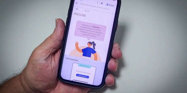 Prouni 2026 oferece mais de 590 mil bolsas em instutições privadas