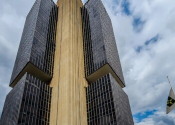 BC mantém juros básicos em 15% ao ano por quinta vez seguida