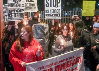 Minneapolis protesta após morte de cidadã dos EUA pela polícia do ICE