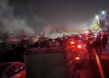 Protestos no Irã diminuem após forte repressão, dizem moradores