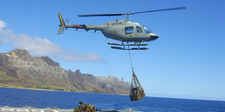 Autorizada doação de helicópteros da PF e da Marinha ao Paraguai e ao Uruguai — Senado Notícias