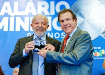 Lula diz que valor do salário mínimo no Brasil é “muito baixo”