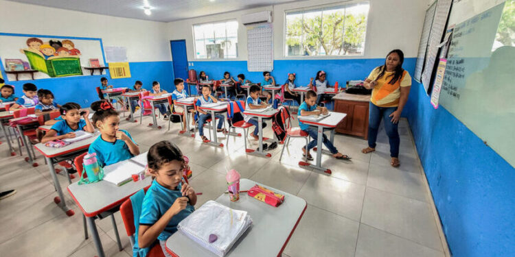 projetos no Senado avançam na pauta educativa — Senado Notícias